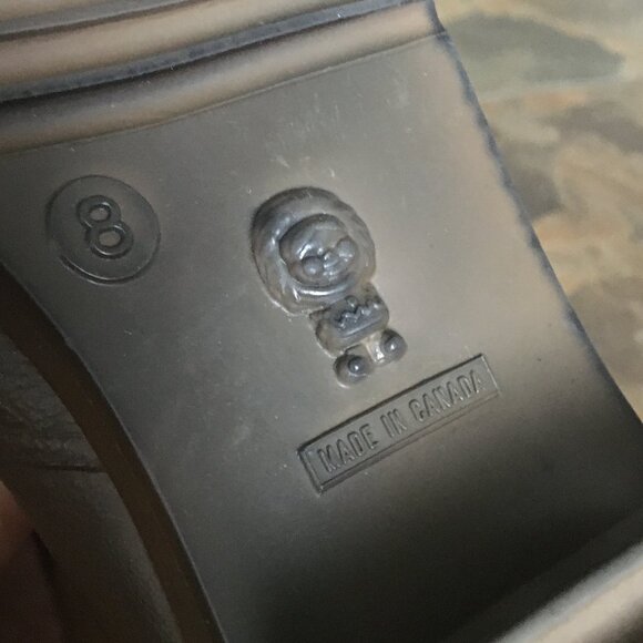 Vintage Tall Brown Boots With Fleecy Lining Made in Canada - Picture 11 of 11